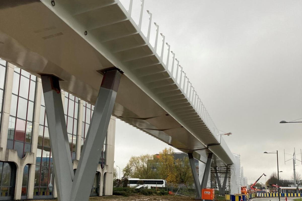 Victor Buyck Steel Construction - Fietsers en Voetgangersbrug A201K