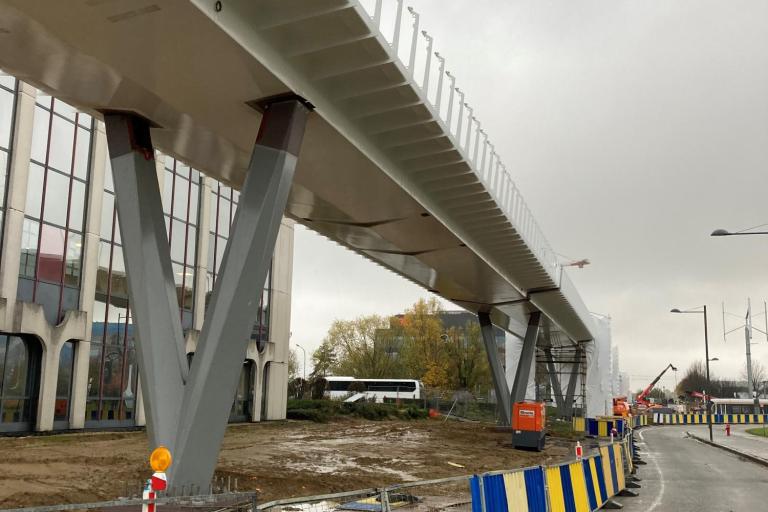 Victor Buyck Steel Construction - Fietsers en Voetgangersbrug A201K